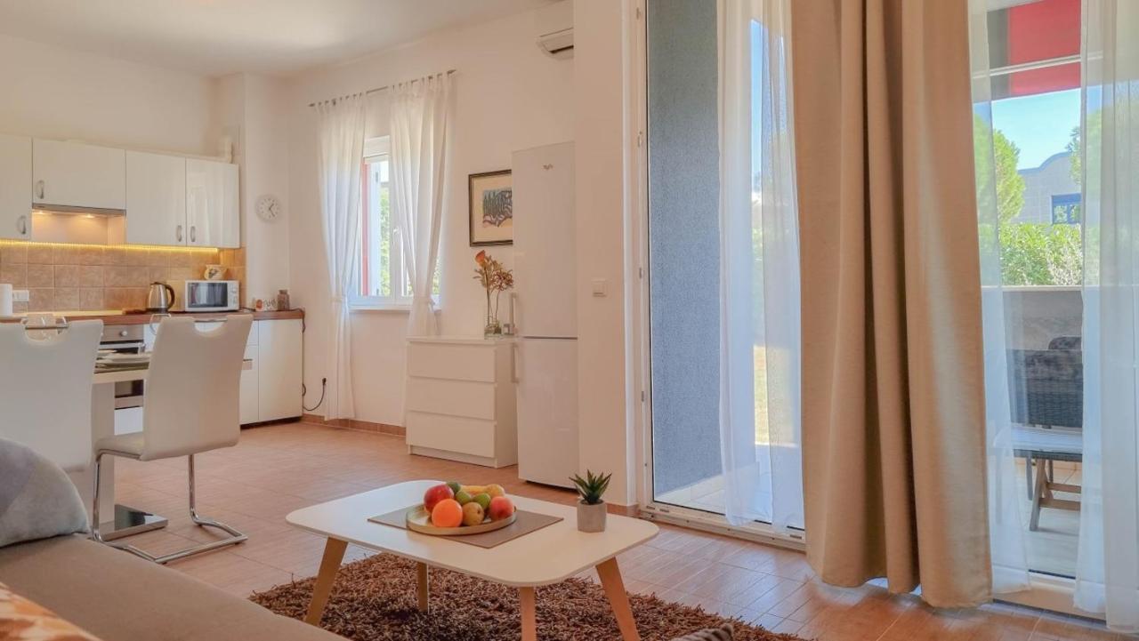 דירות Novigrad Istria Lea מראה חיצוני תמונה