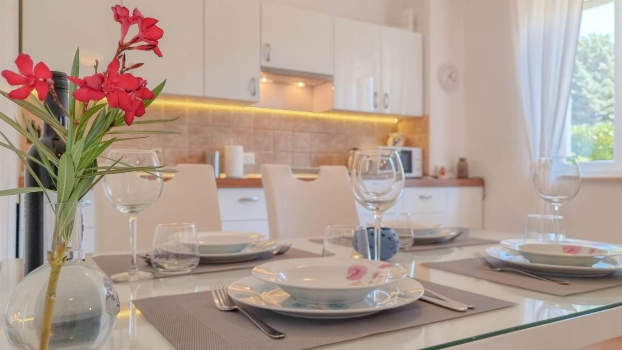דירות Novigrad Istria Lea מראה חיצוני תמונה
