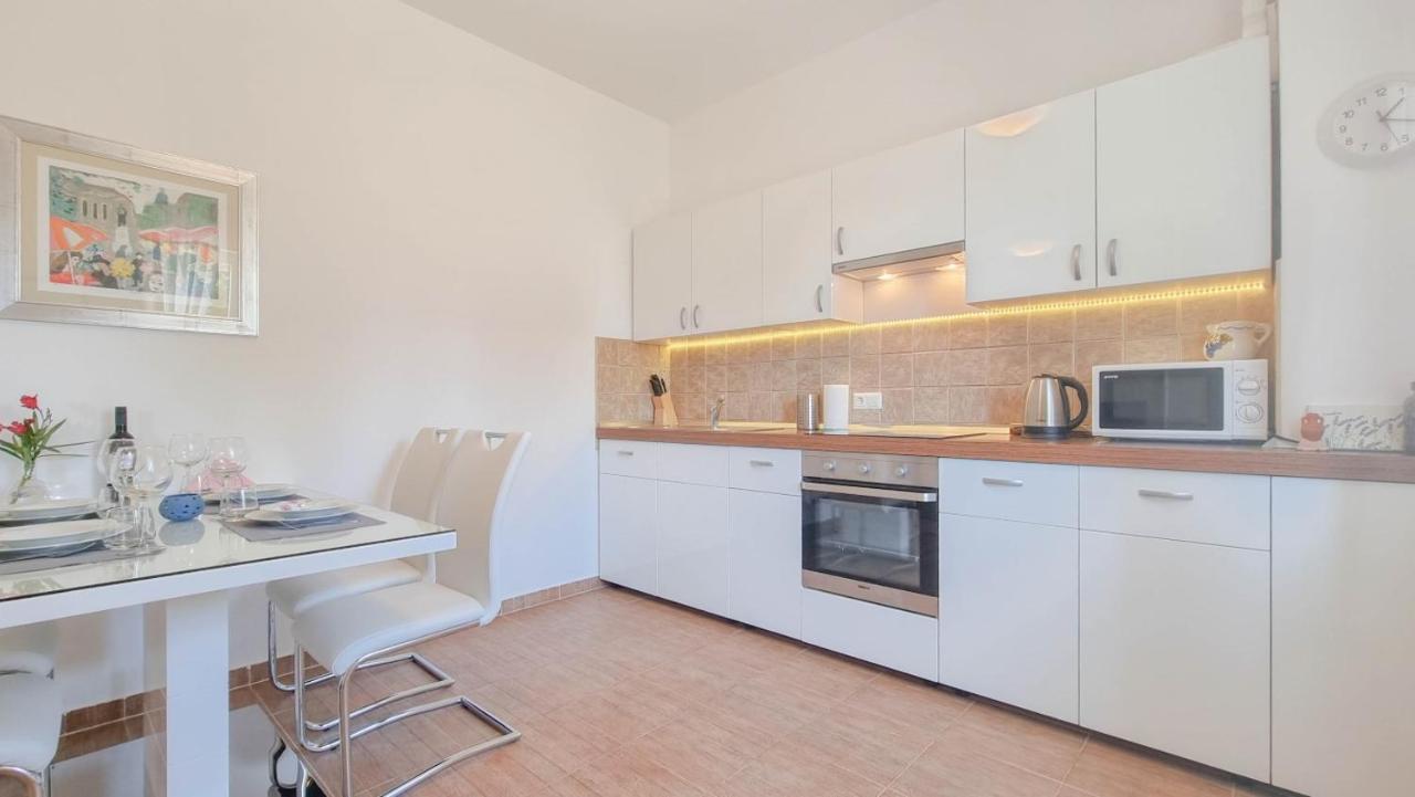 דירות Novigrad Istria Lea מראה חיצוני תמונה